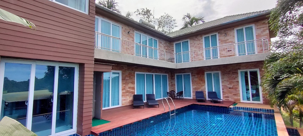 Phuket Jungle Experience Resort 15/35