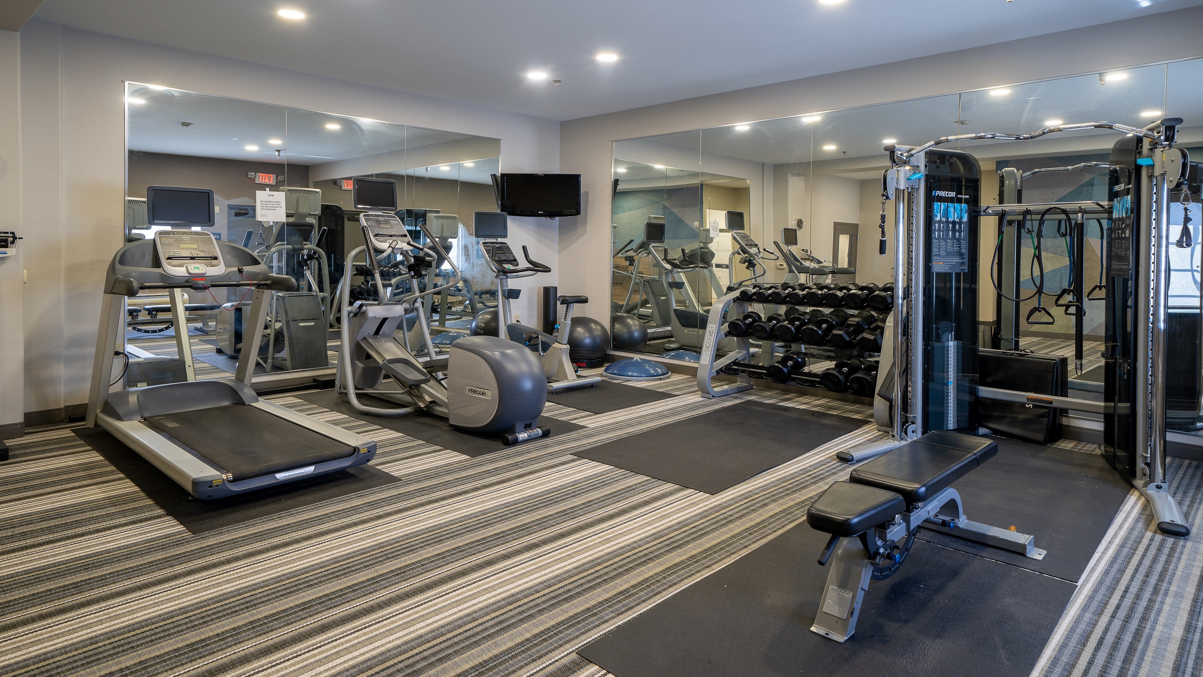 CANDLEWOOD SUITES BAYTOWN 30/58