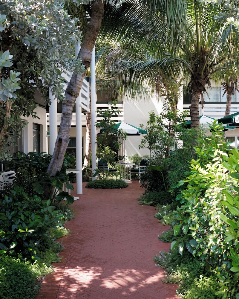 Sea Beach Plaza 64/69