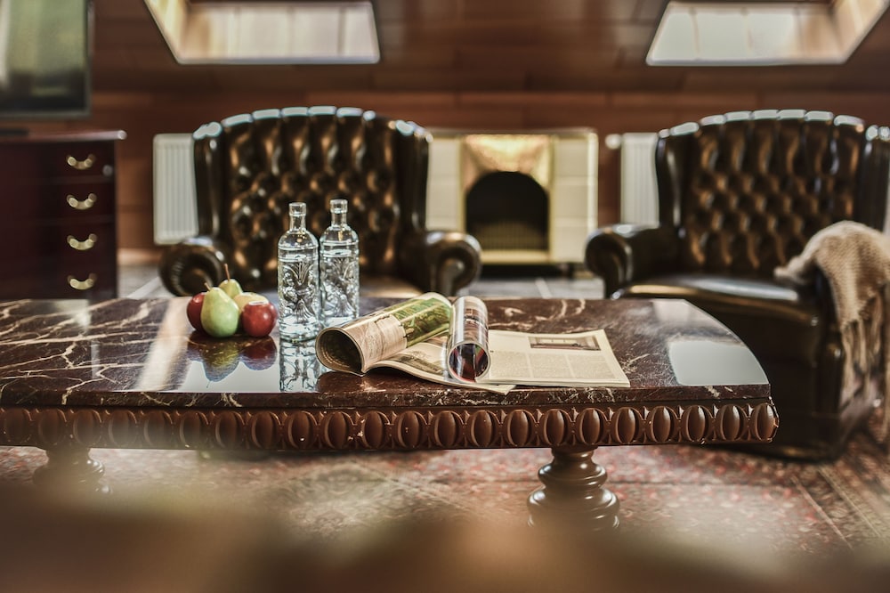 Hotel Restaurant Barbarossahof 49/72