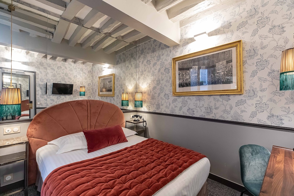 Dauphine Saint Germain Hotel 31/70