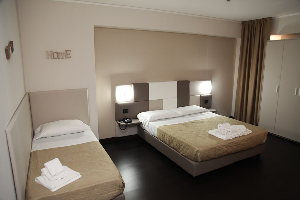 Hotel Sogni D Oro Airport Formerly Hotel Morgan 11/47
