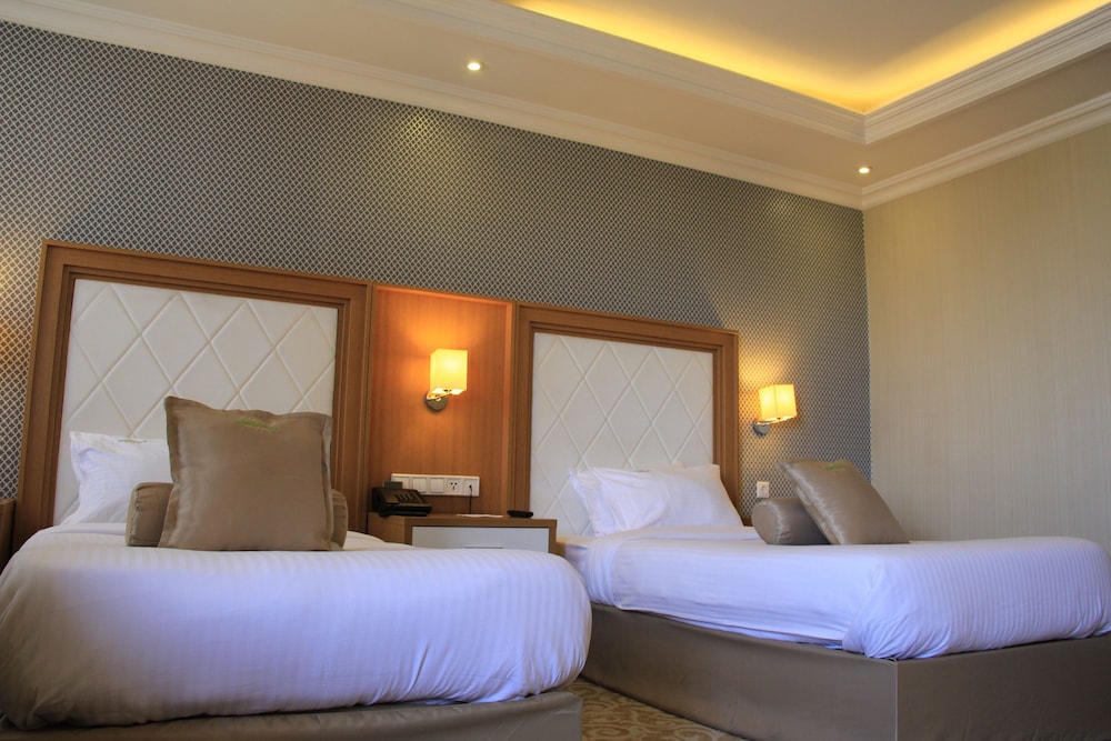 Momona Hotel 18/64