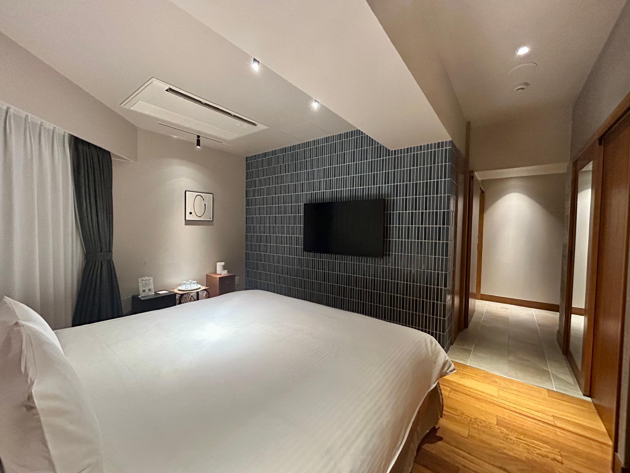 Suite, King Bed, Sauna