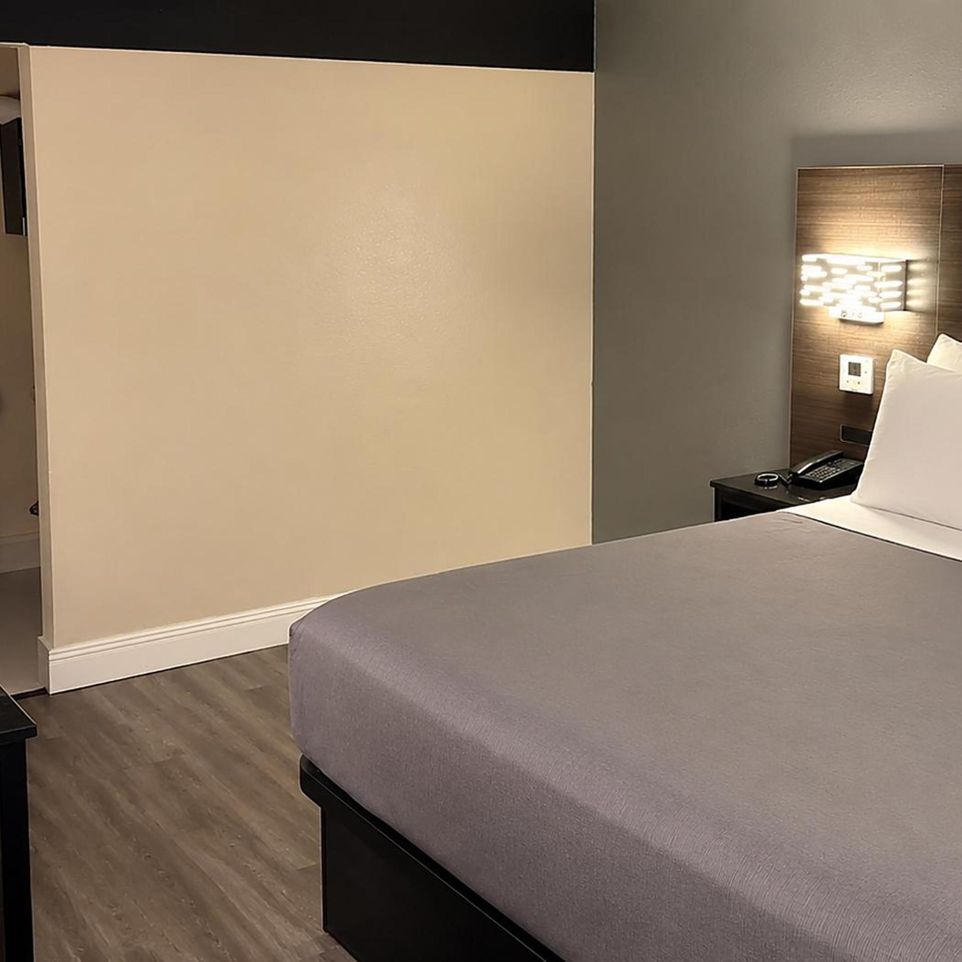 Lx Hotel, SureStay Collection by Best Western 22/48
