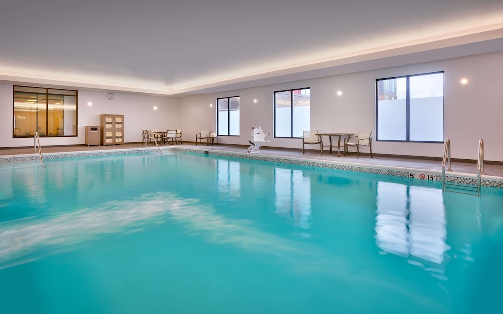 Hyatt Place Anchorage-Midtown 11/39