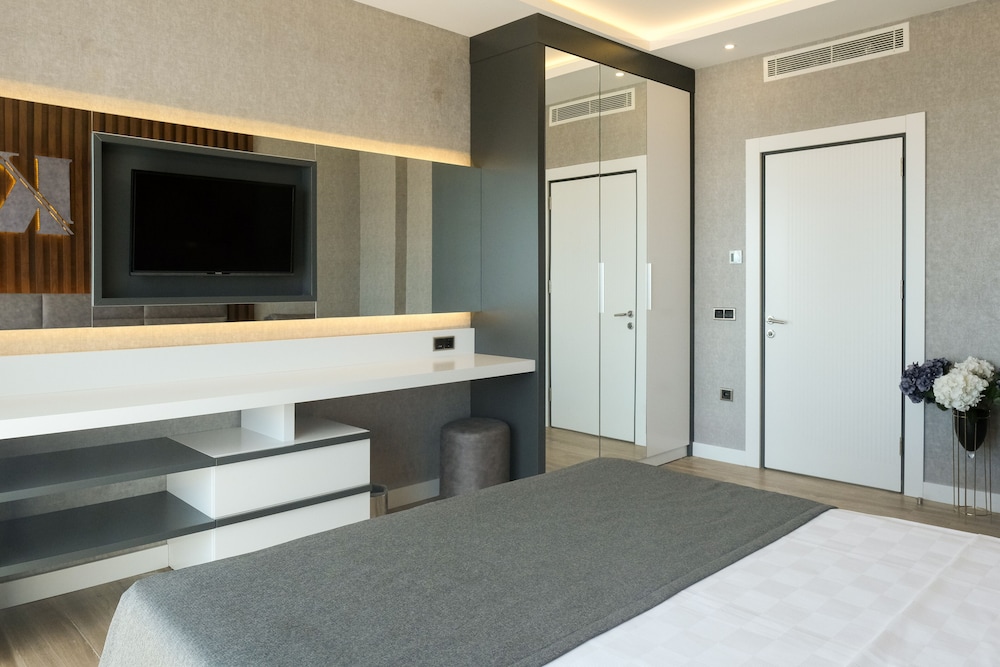 Kaila Beach Hotel 40/50