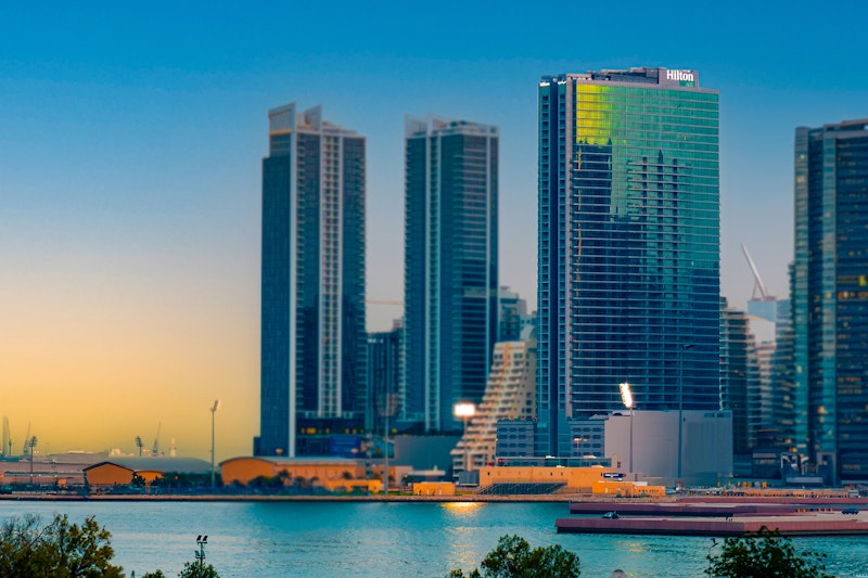 Hilton Bahrain 58/60