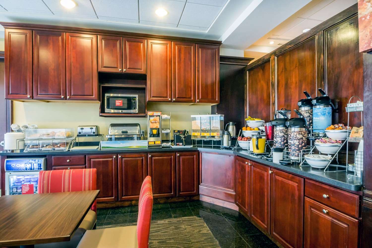Comfort Suites At Woodbridge 29/41