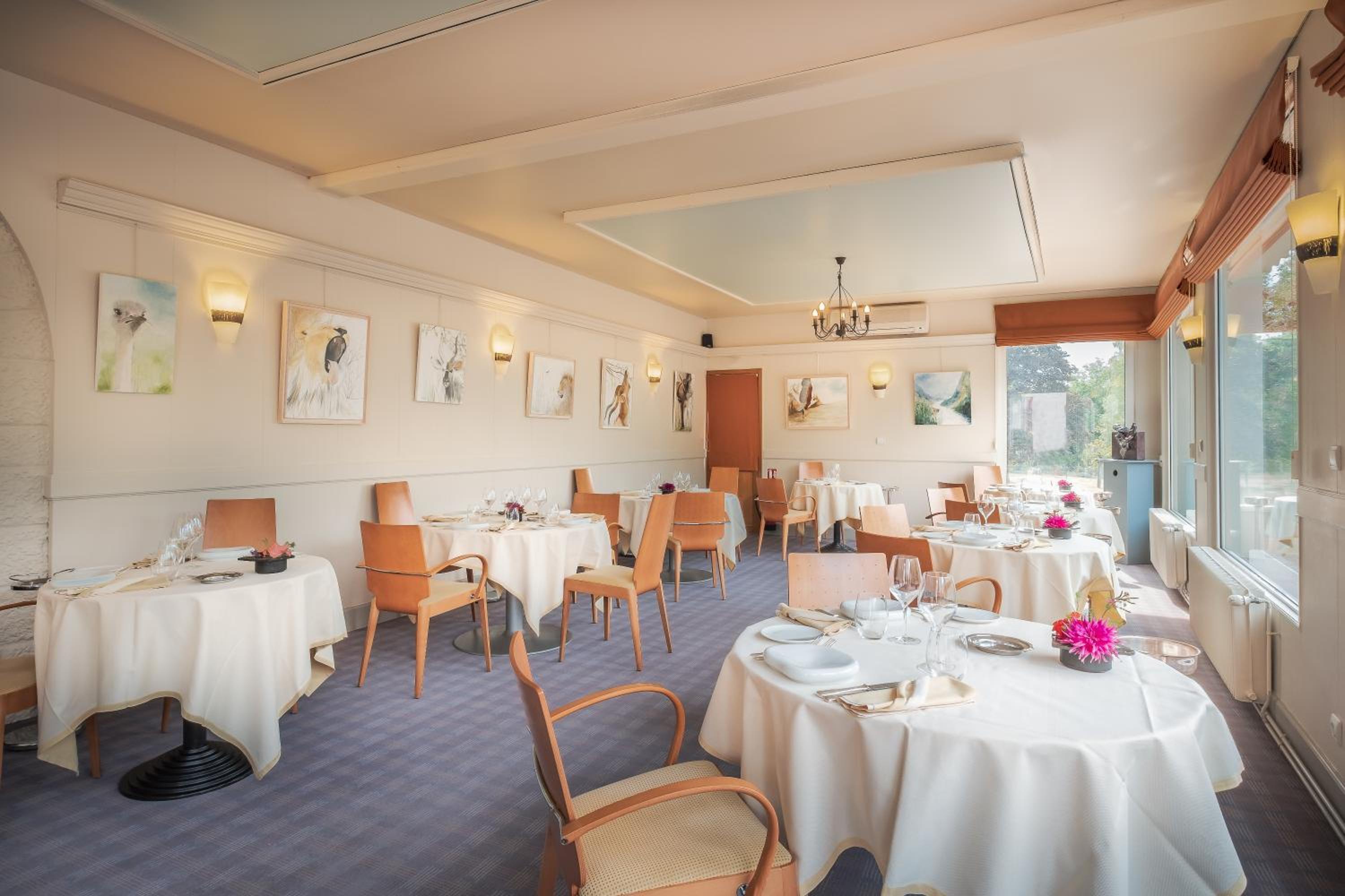 HOTEL LE COQ HARDI 42/51