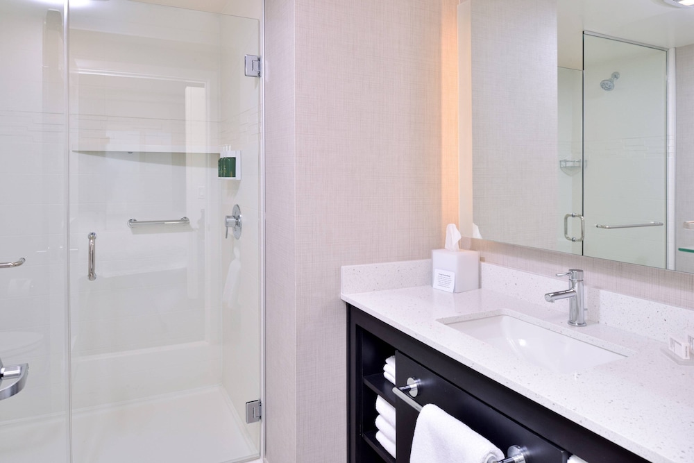 Residence Inn by Marriott Bakersfield West 13/42
