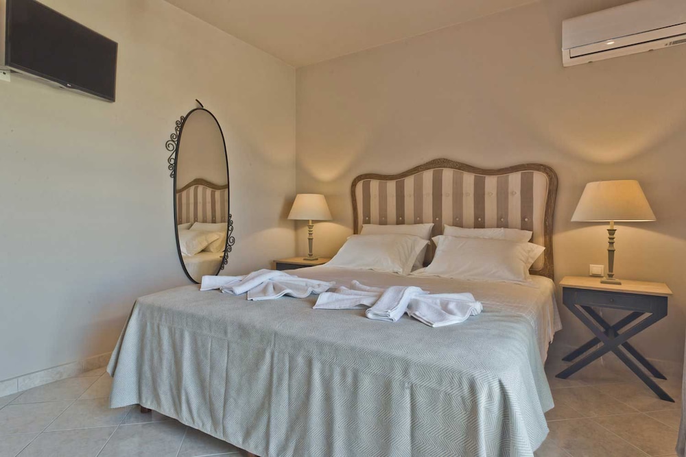 Elaia Villas 19/72