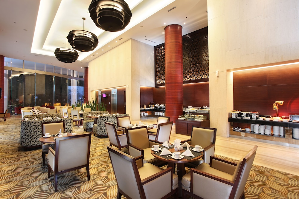 SWISS-BELINN SKA PEKANBARU 52/64