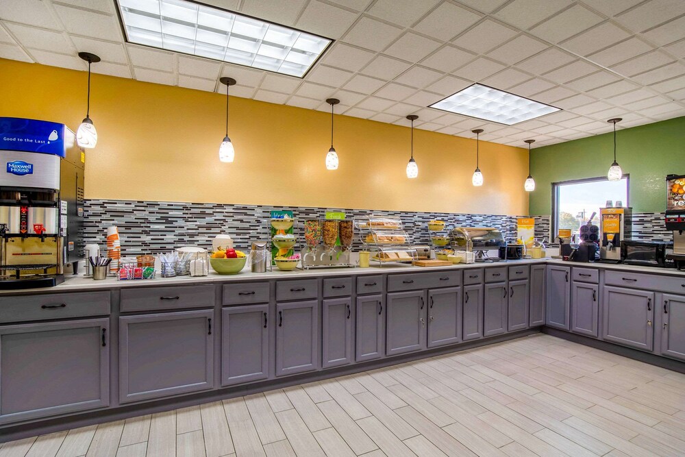 Quality Inn West Columbia - Cayce 10/26