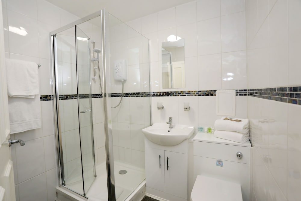 Bexley Village Hotel 44/50