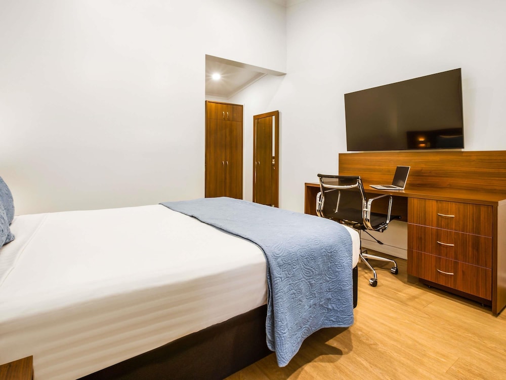 Executive, Suite, King Bed, Sofa