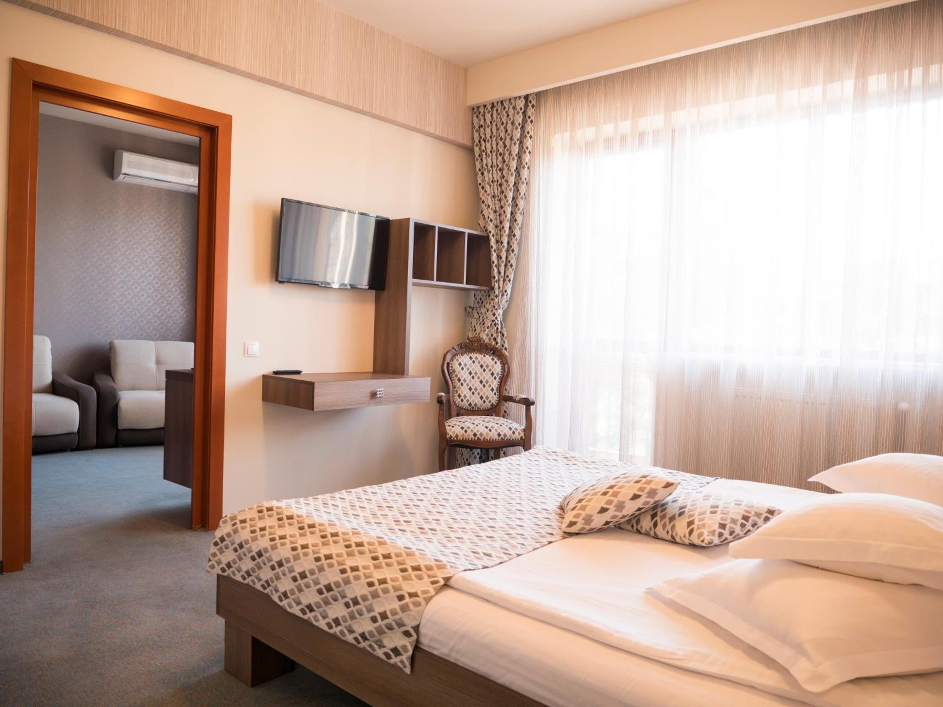 Deluxe, Suite, King Bed, Best Western Silva Hotel 4/10
