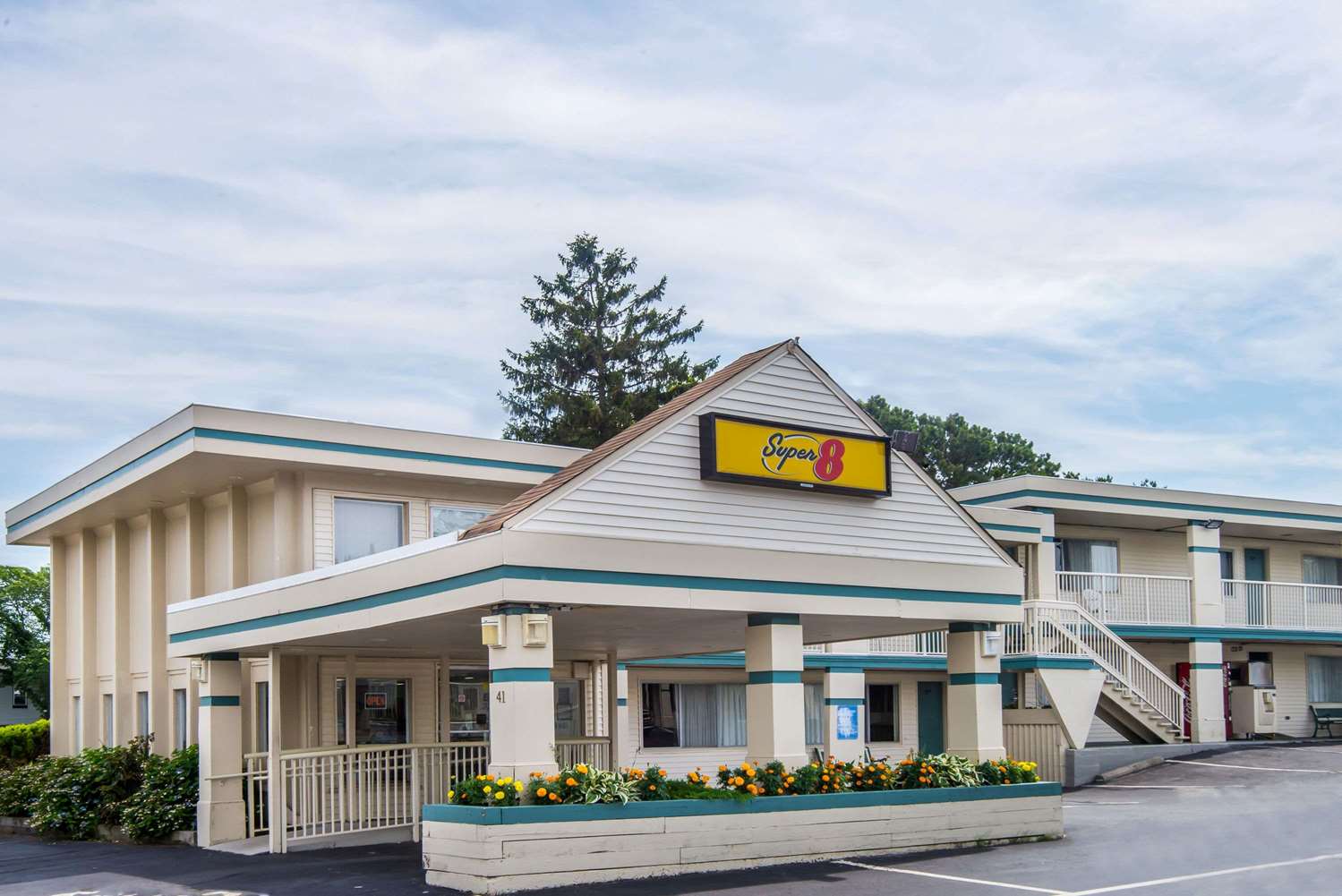 Super 8 by Wyndham W Yarmouth Hyannis/Cape Cod 1/6