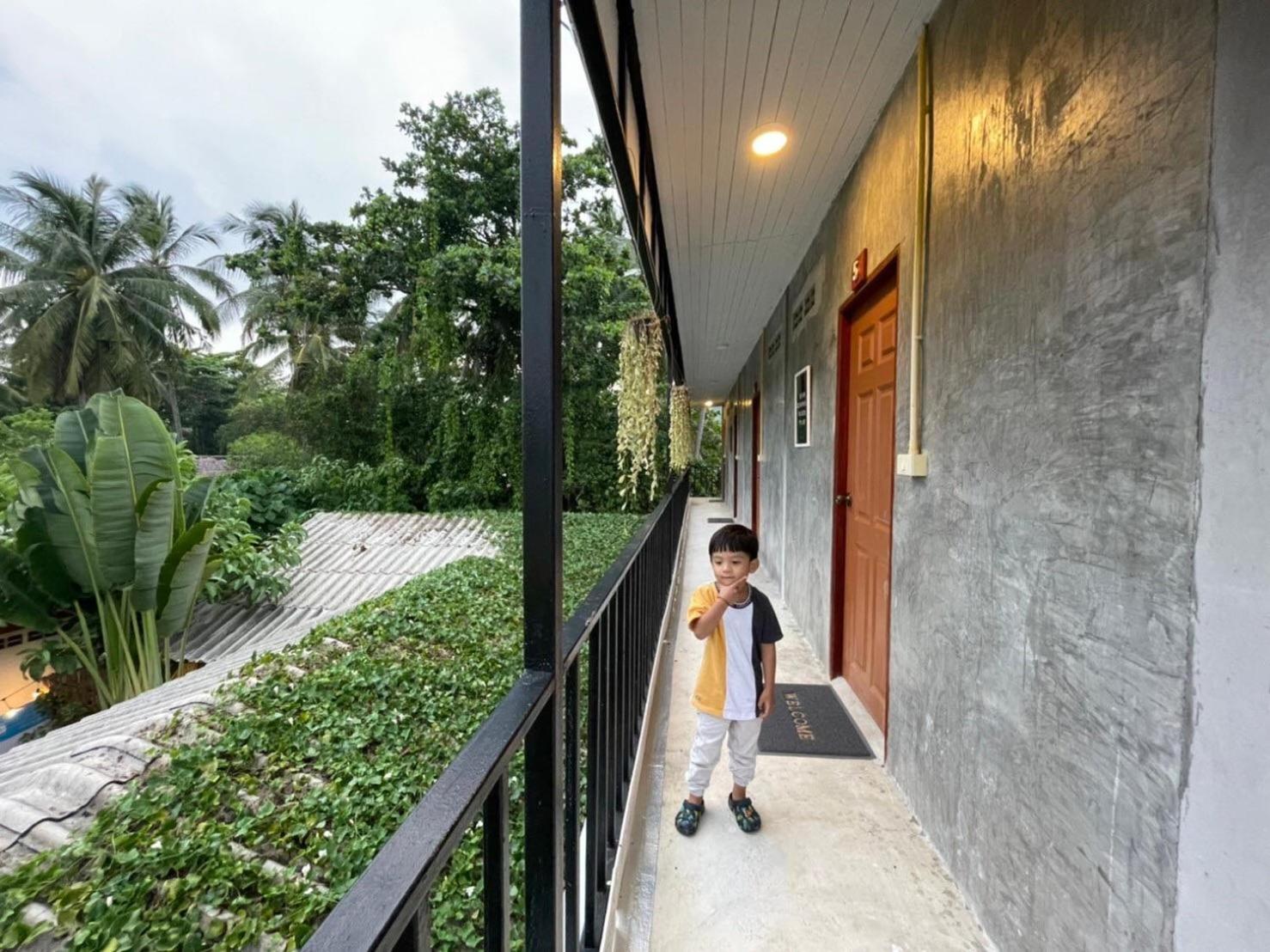 MOOK BOONCHU HOTEL 49/50
