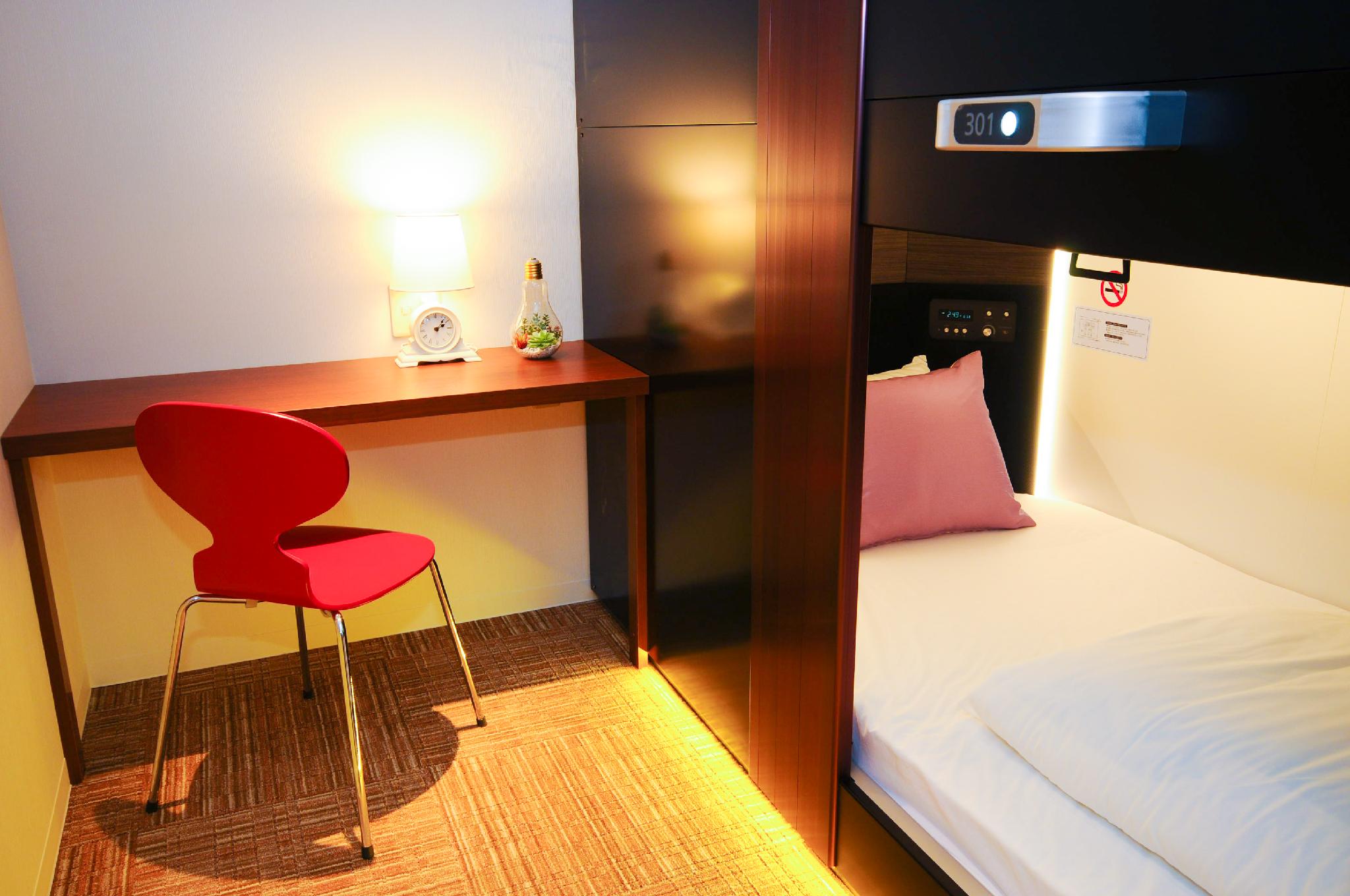 Female Dorm, Female Only, Premium, Cabin, Private Area