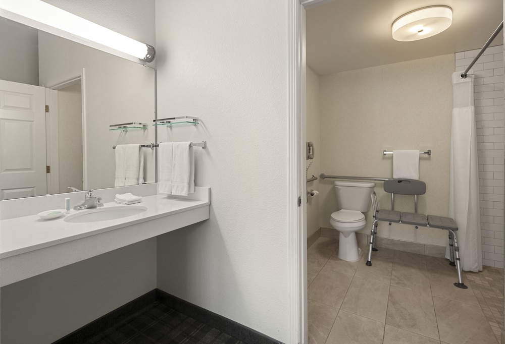 جناح بسريرين مزدوجين بغرفتي نوم لذوي الإعاقة، Residence Inn Minneapolis Downtown at The Depot 2/2