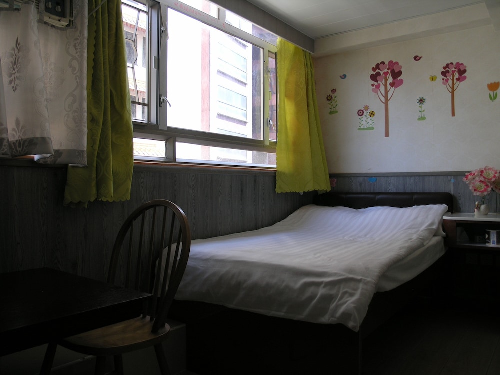 Majestic 7 Guest House 26/66