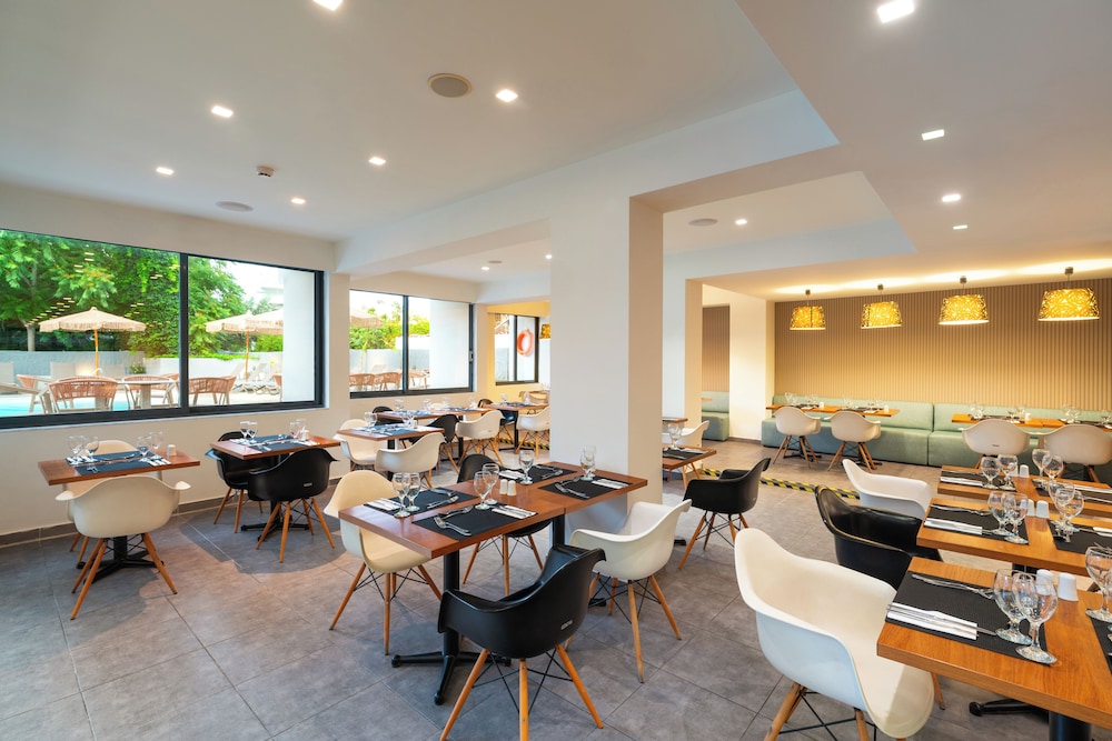 Amphitryon City Hotel 49/72