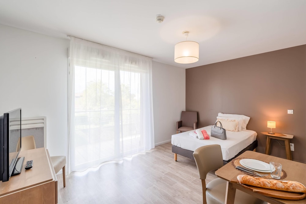 Quality Aparthotel Lyon L'Isle-dAbeau 17/32