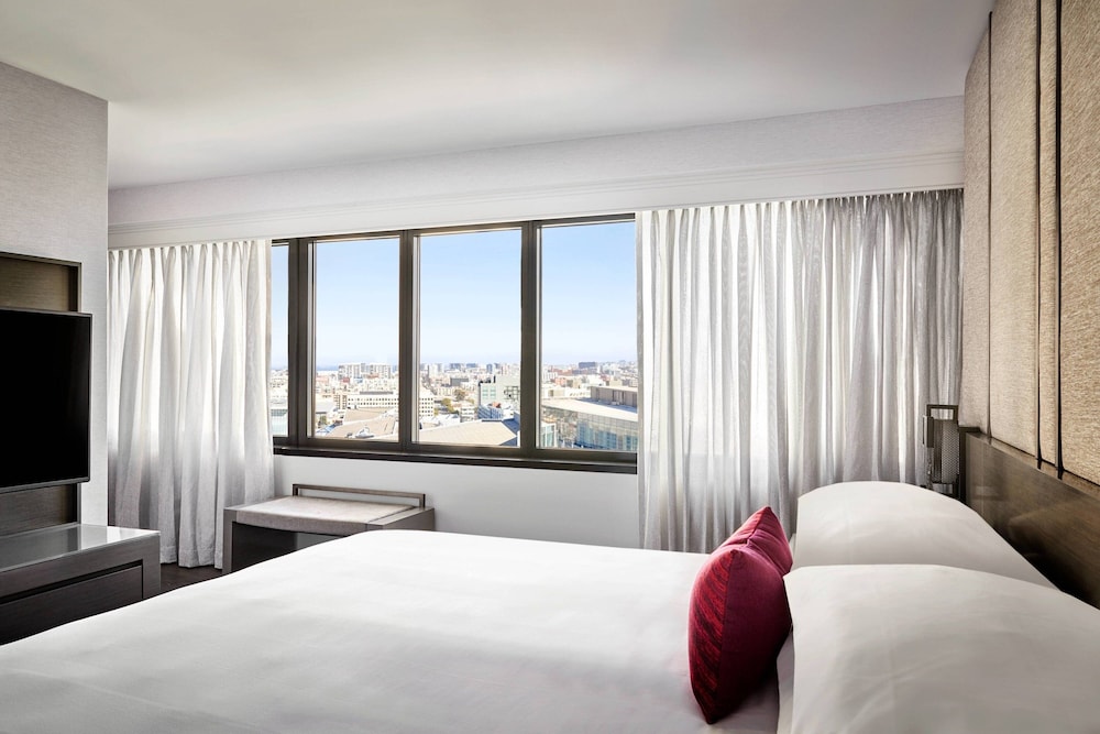 San Francisco Marriott Marquis 11/55