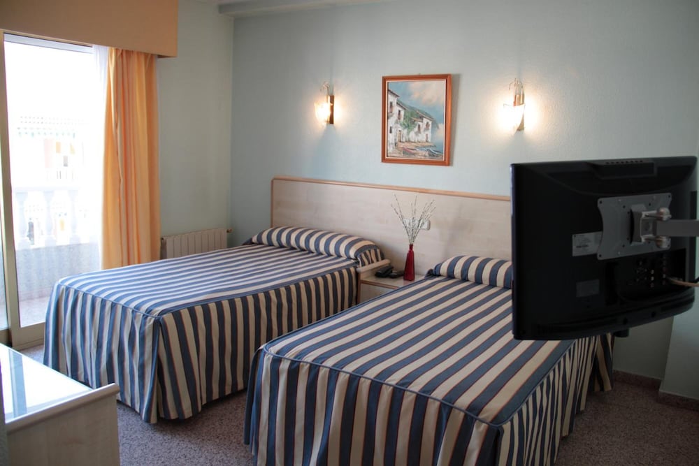 HOTEL MEDITERRANEO 11/52