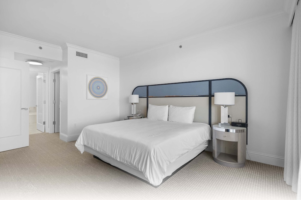 1 Bedroom, Junior Suite, King Bed, Resort View, Sofa, Kitchen