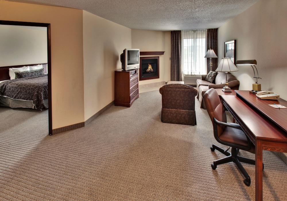 Staybridge Suites West Des Moines 47/76