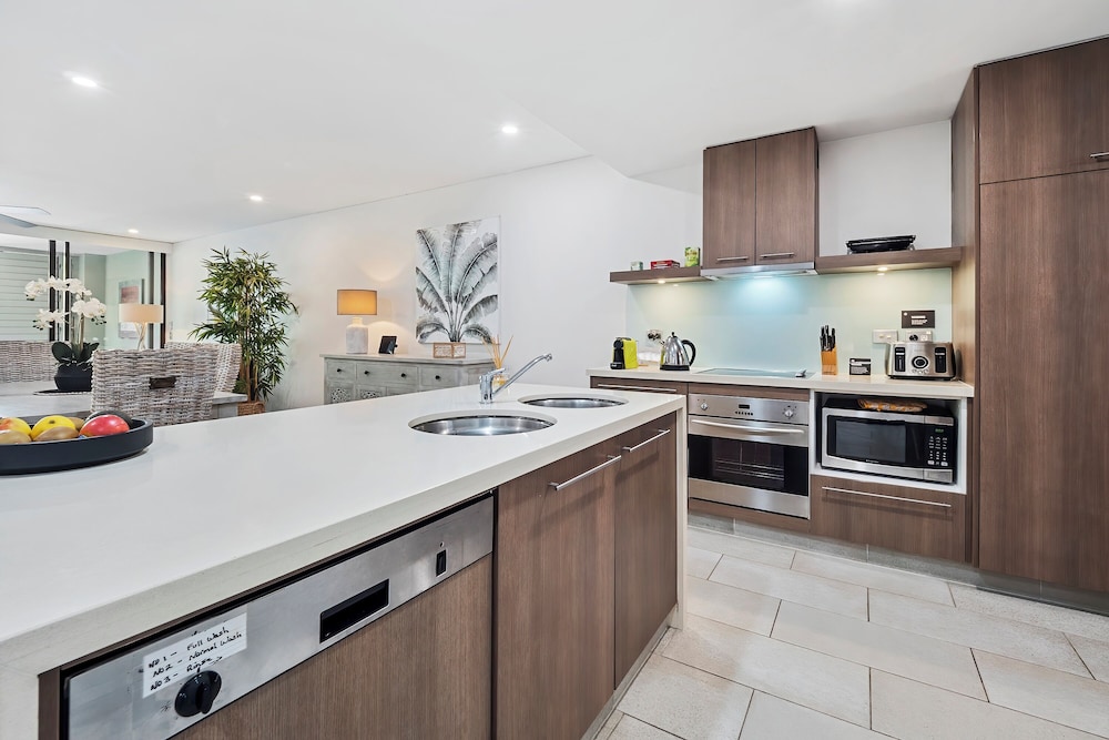 Apartment 316 at Sea Temple Palm Cove 10/50