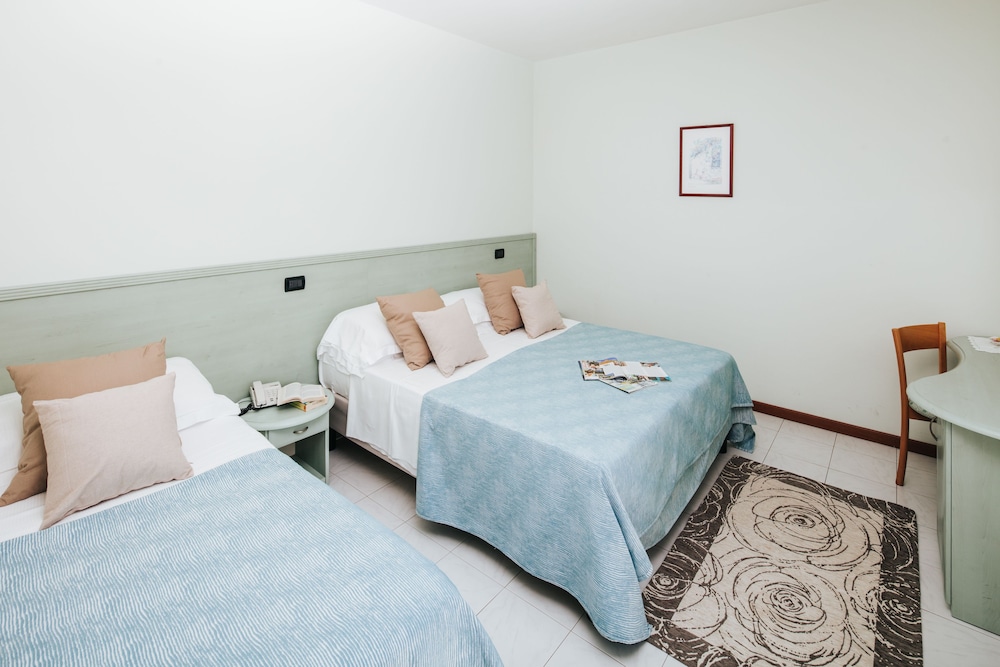 Hotel La Bussola 10/50