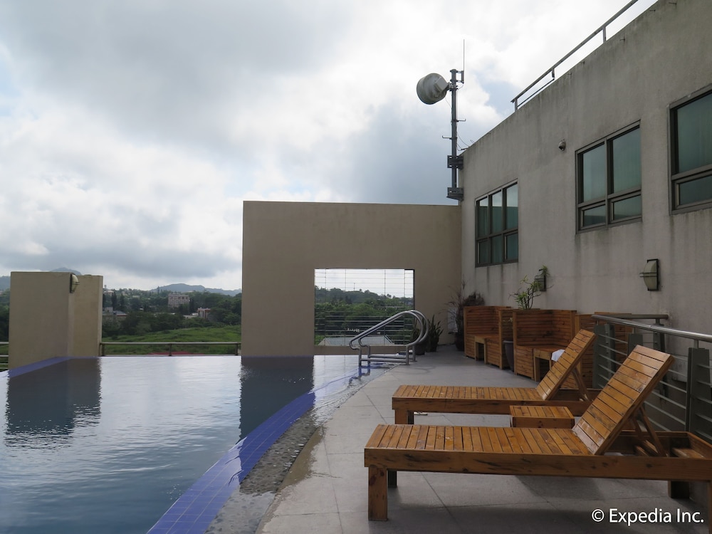 One Tagaytay Place 30/56