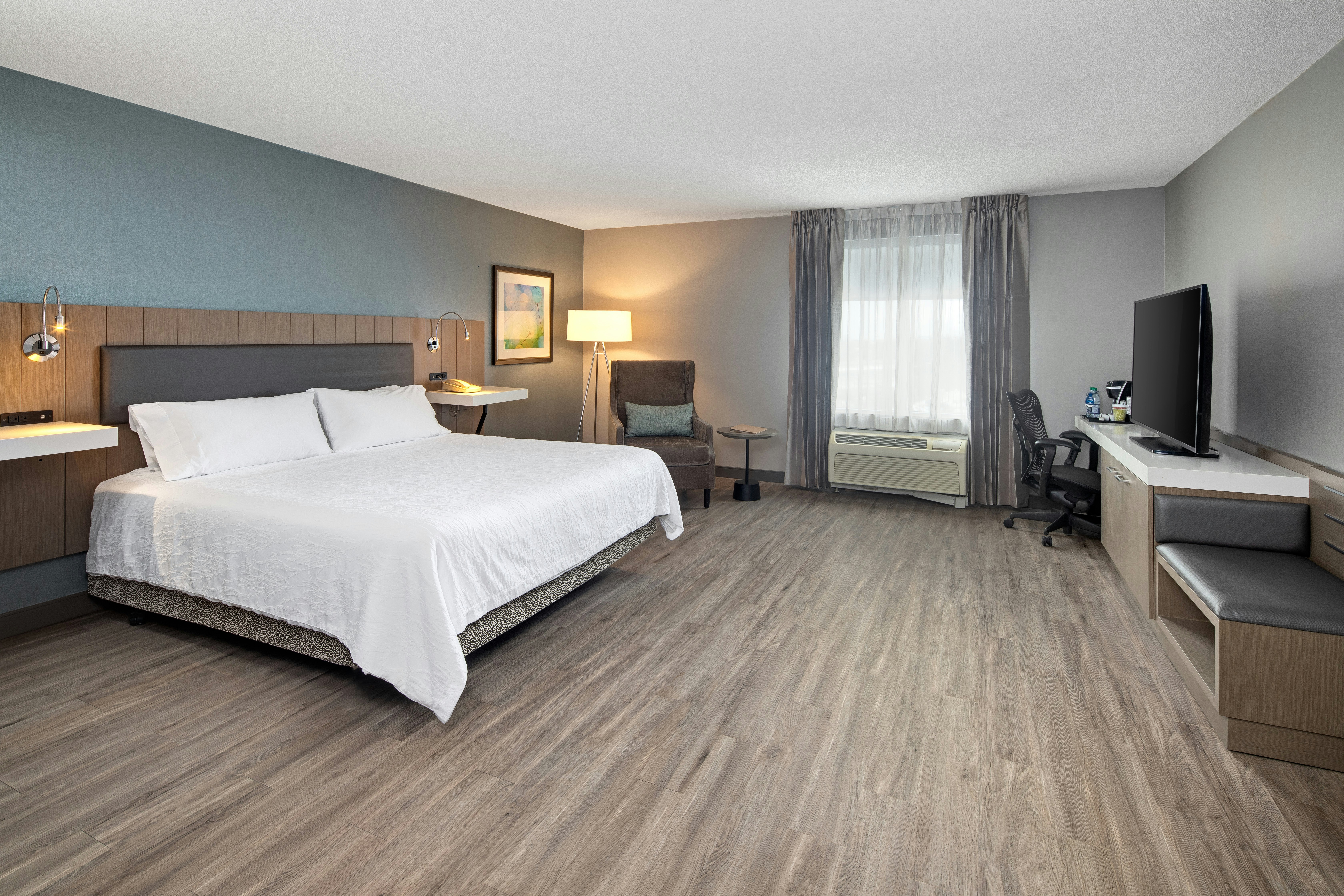 Evolution, King Bed, Accessible