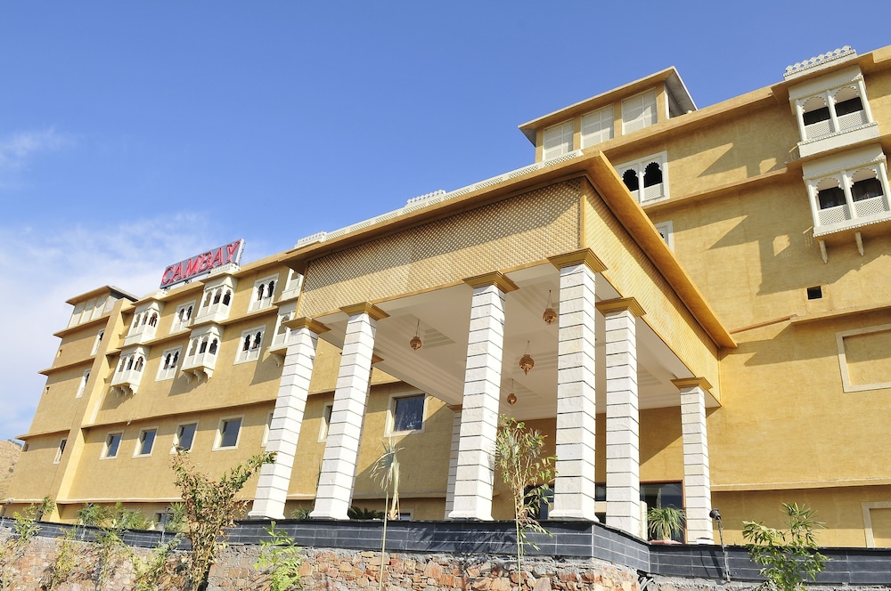 Cambay Resort 1/40