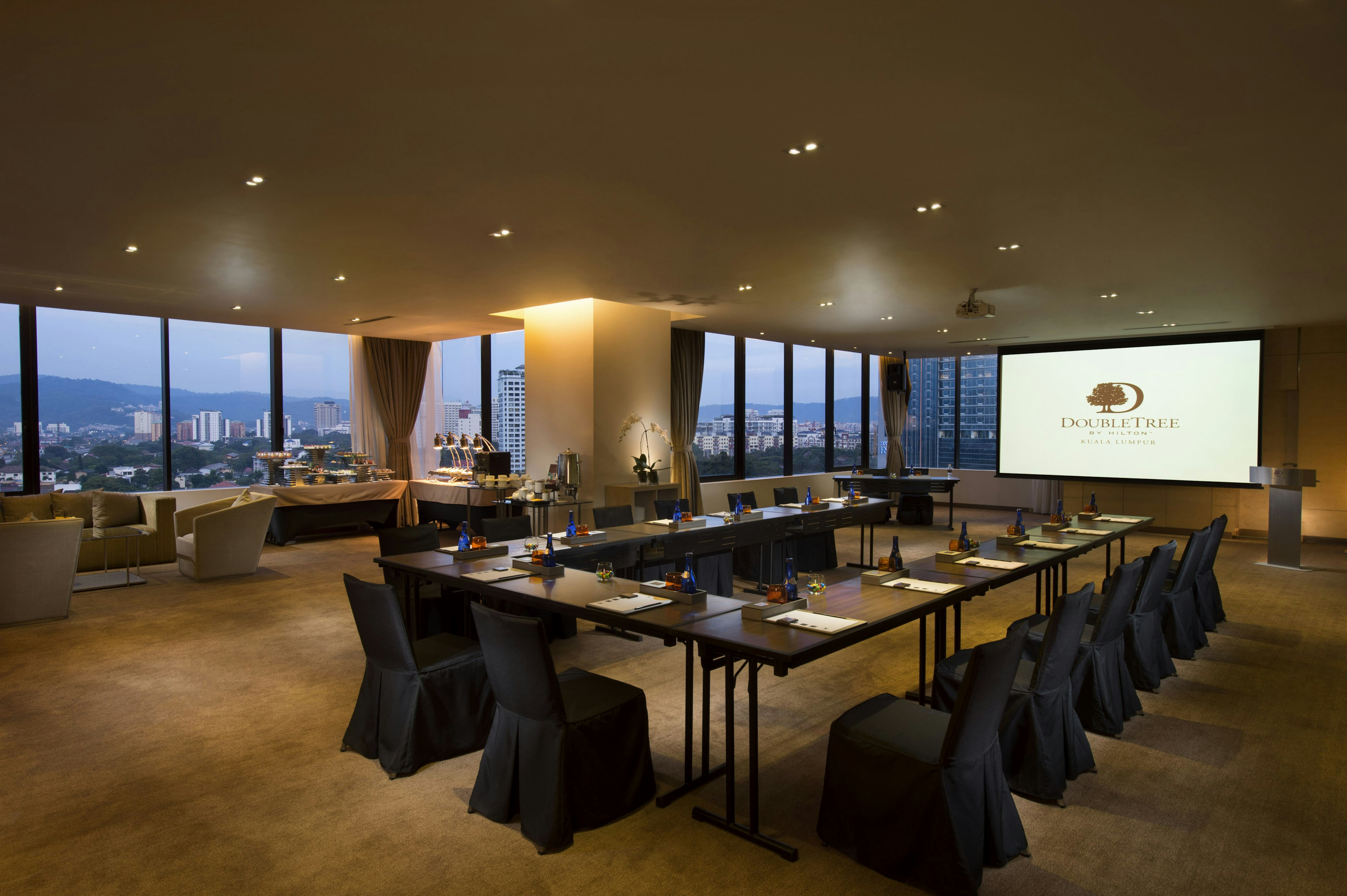 Doubletree By Hilton Kuala Lumpur 54/65