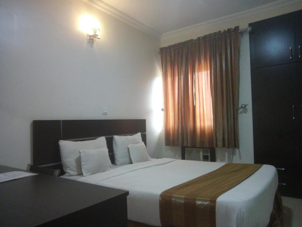 Angel Park Place Hotel 2/19