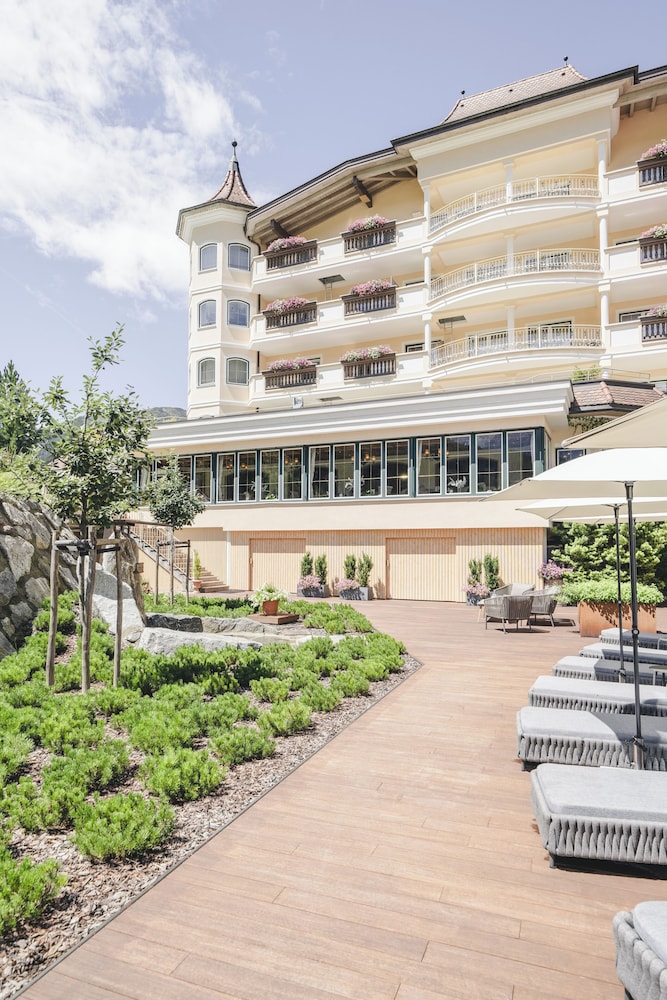 Traumhotel Alpina 5/49