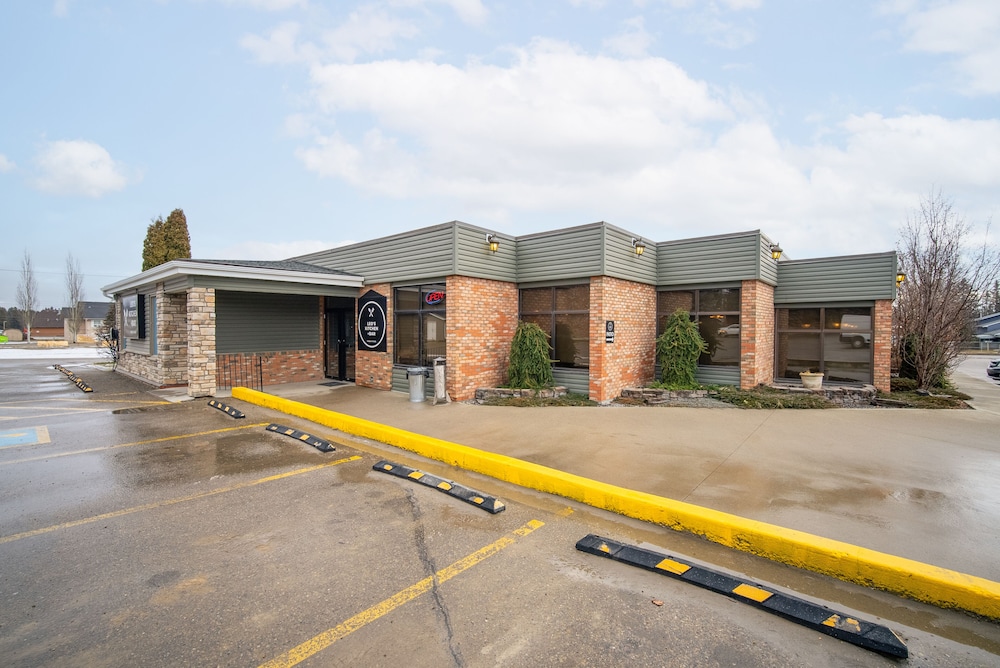 Guest House Inn And Suites 39/46