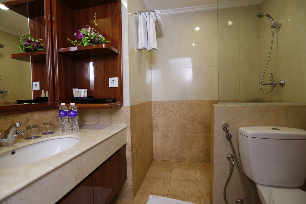 Arion Suites Hotel Kemang 18/20
