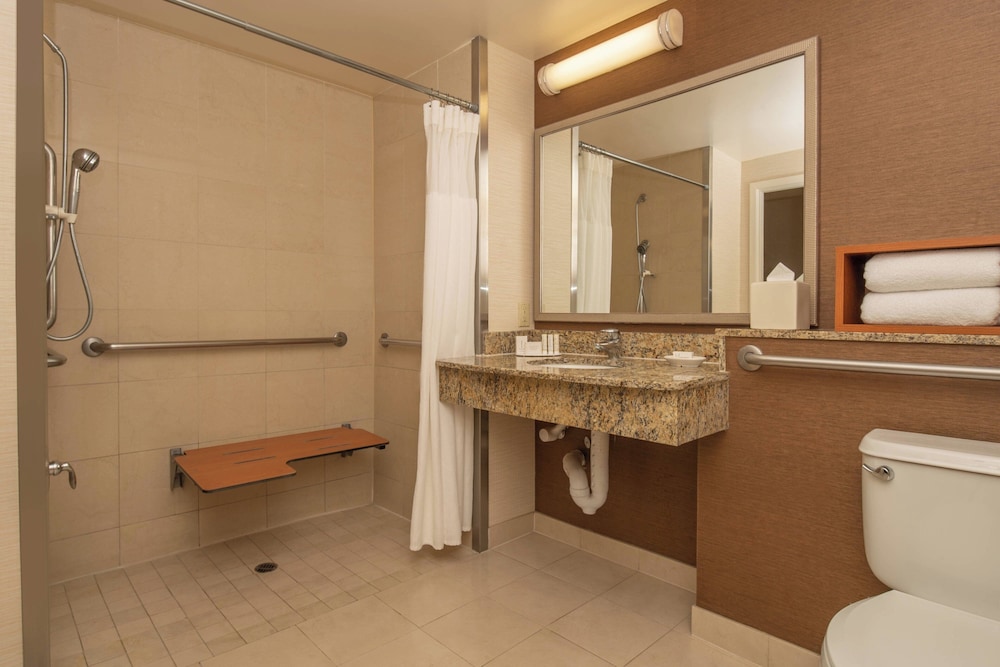 غرفة بسرير كينج، Fairfield Inn Sacramento Cal Expo 8/9