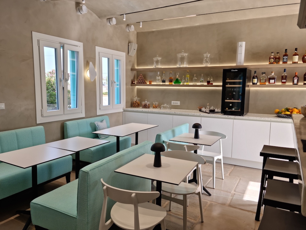 Majo Suites 46/60