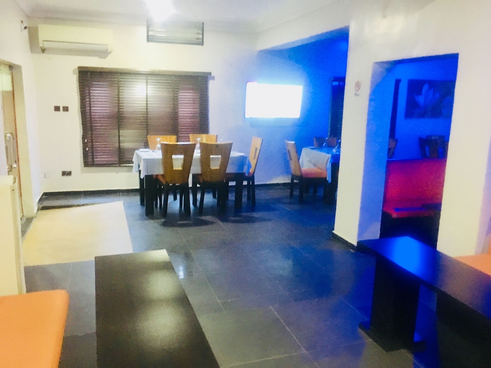 Esporta Suites Lekki 15/21