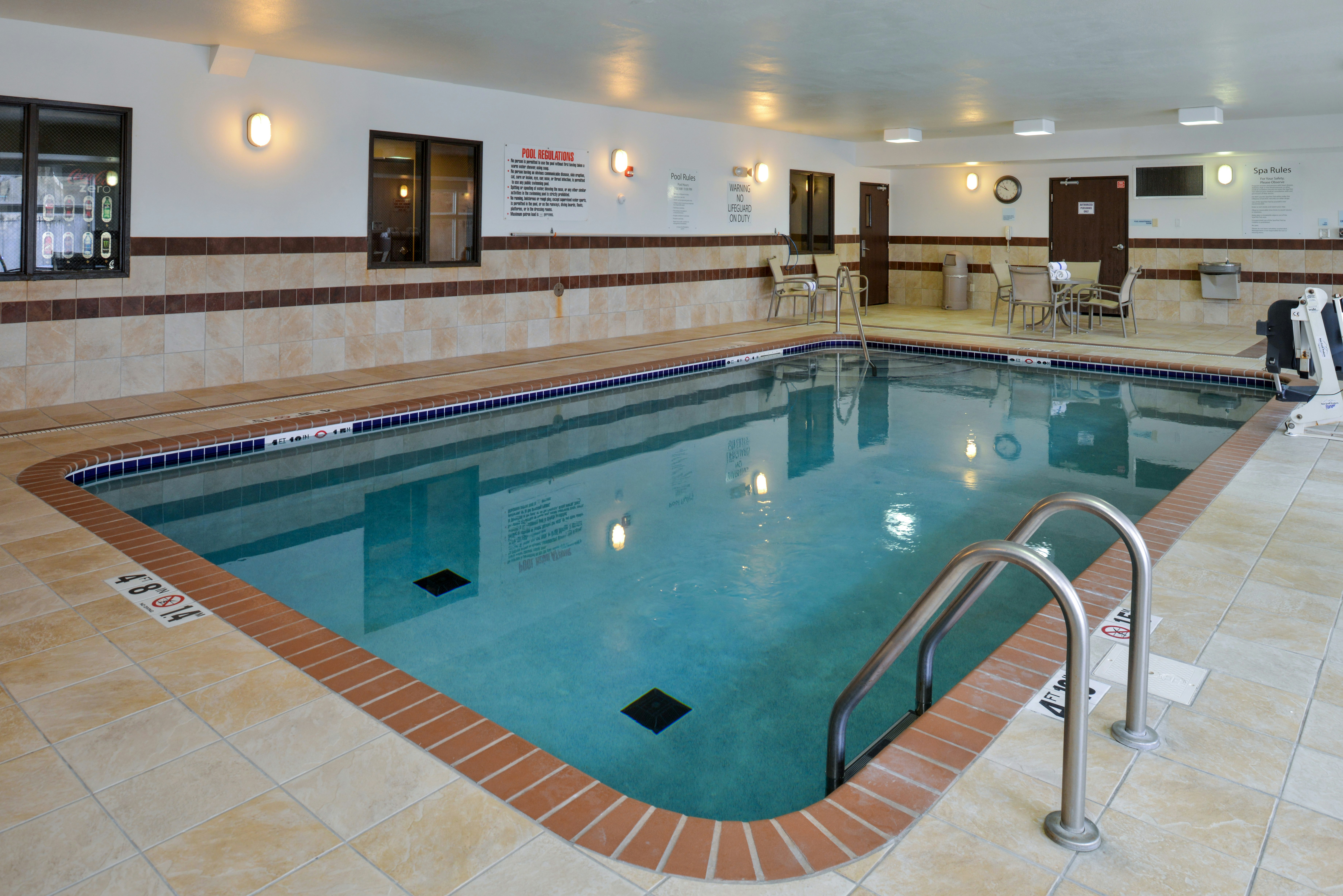 Holiday Inn Express Hotel & Suites Cherry Hills 25/46