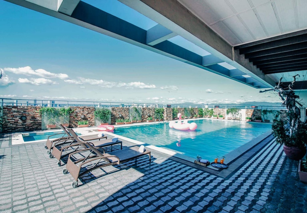 Greenhills Elan Hotel Modern 43/56