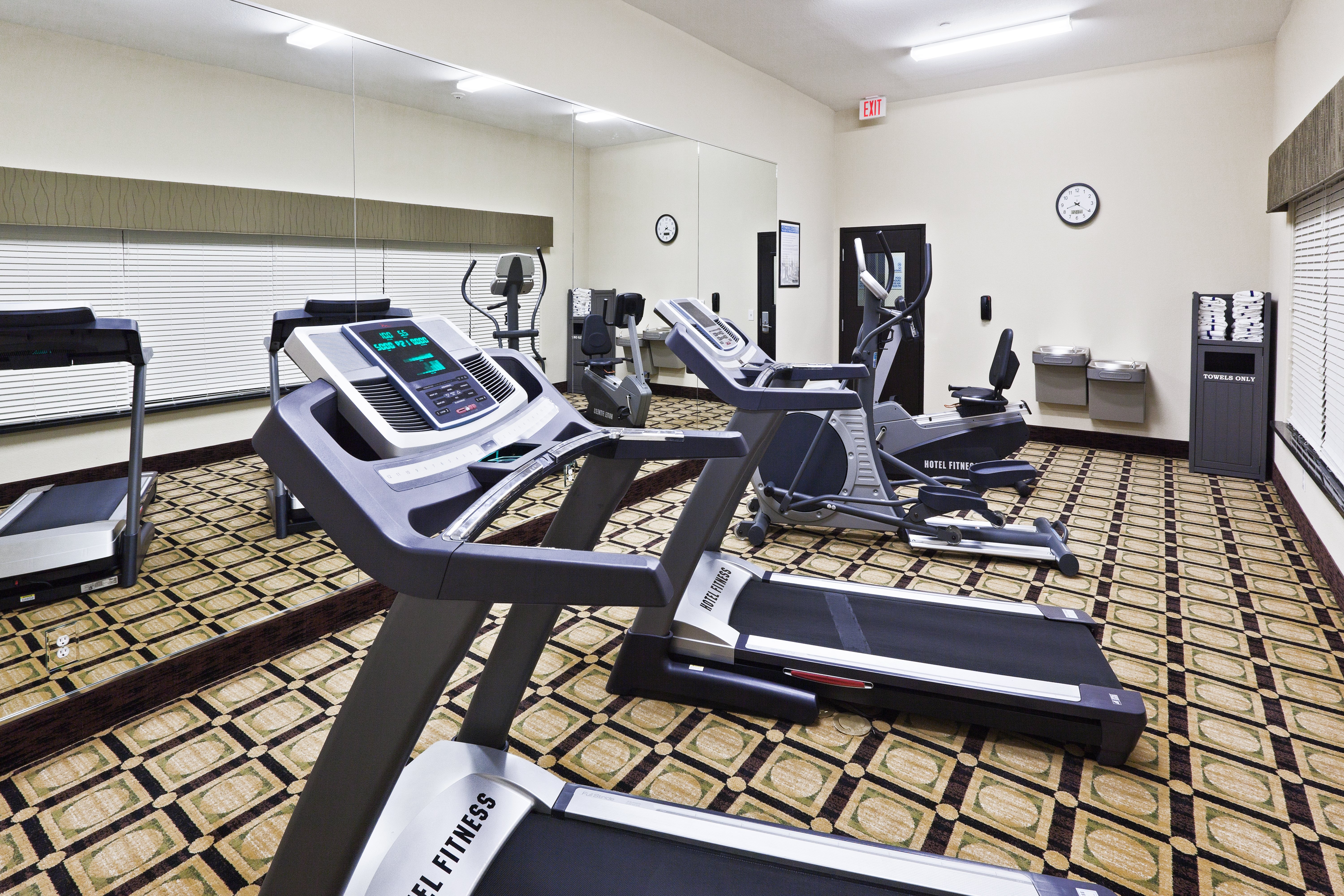 Holiday Inn Express Suites Brownfield 35/54