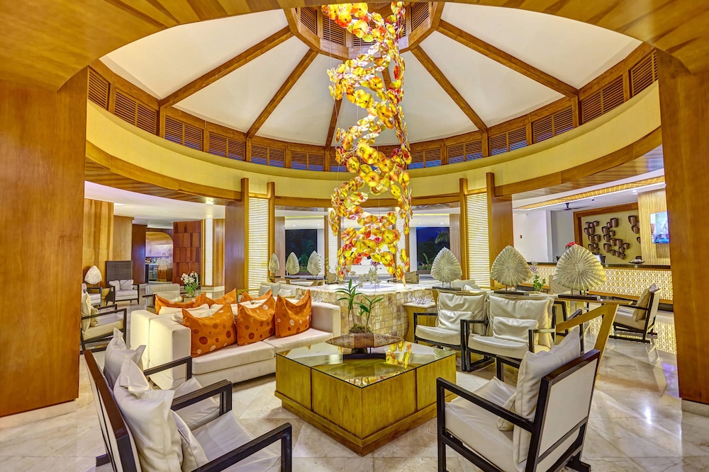 Resort Hideaway at Royalton Blue Waters, An Autograph Collection all Inclusive Resort Adults Only 29/31