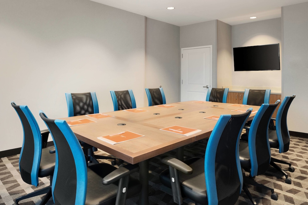 TownePlace Suites by Marriott Dubuque Downtown 39/40